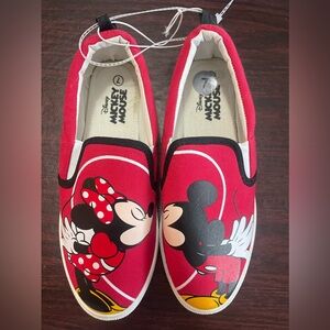 NWOT Disney Mickey and Minnie shoes size 7 sfh